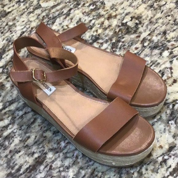 Steve Madden platform sandals - Picture 1 of 6